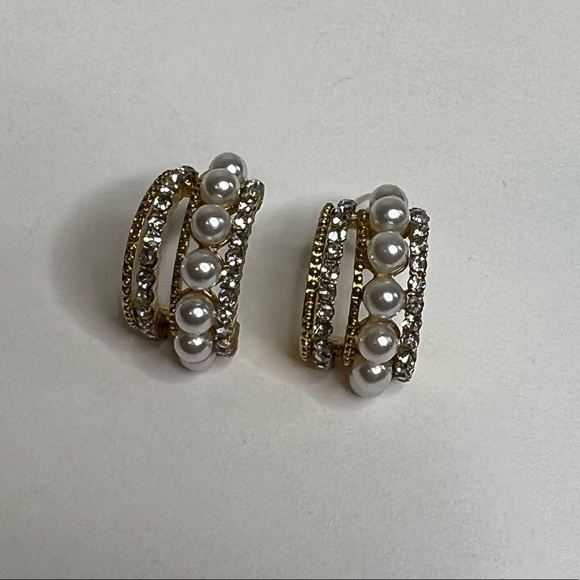 NEW Faux pearl hoop earrings mini gold hoop earrings - Picture 8 of 8